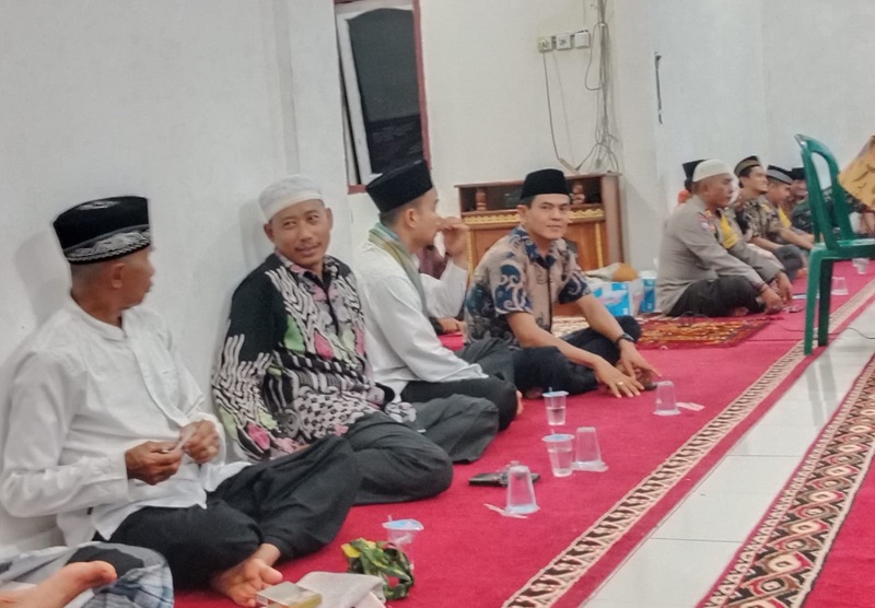Anggota DPRD Dharmasraya Sutan Alif Tuanku Kerajaan melaksanakan Tim Safari Ramadhan (TSR) di Nagari Padang Laweh, Kecamatan Padang Laweh Senin (25/3/24).
